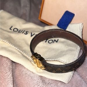 Louis Vuttion Nano Monogram Bracelet